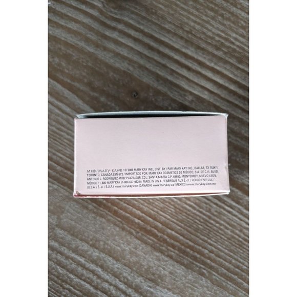 MARY KAY MINERAL POWDER FOUNDATION BEIGE 1.5 NEW IN BOX .28 oz - Picture 6 of 7